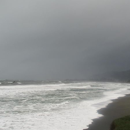 White Rock Resort Smith River Bagian luar foto