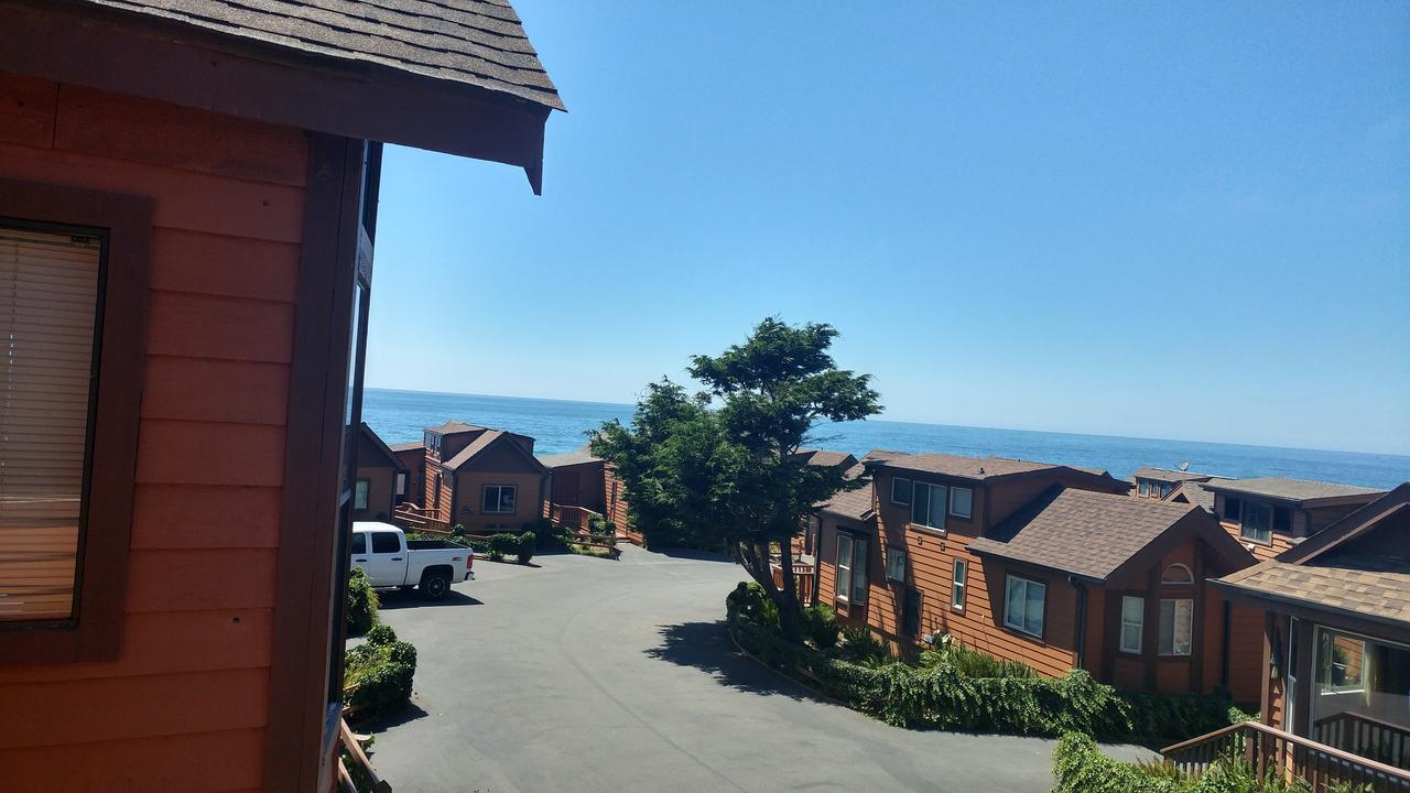 White Rock Resort Smith River Bagian luar foto
